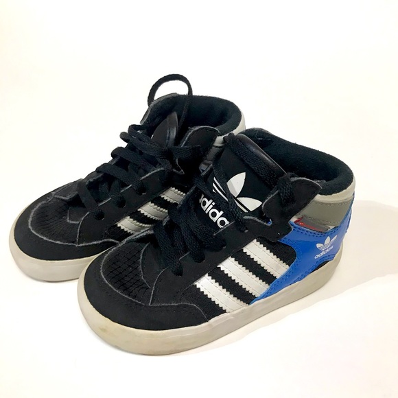 Adidas shoes size 6K - Picture 1 of 5